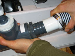 1115Attach the hose to the output of the manifold