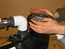 820Close strainer top, and check all clamps and fittings prior to turning on the pump.